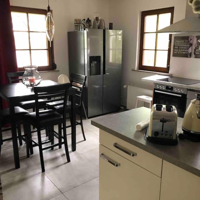 Appartement Willkommen Im Casa Felice, Der Wohlfuehl Oase Mit Balkon, 4 Betten Und Homeoffice Platz *