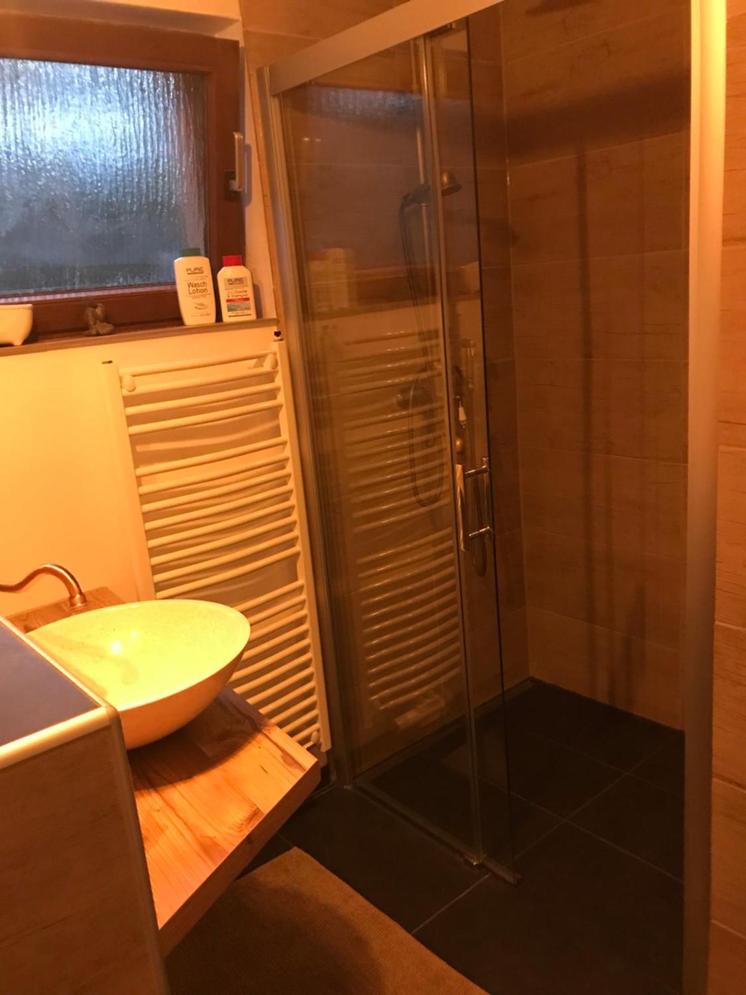 Willkommen Im Casa Felice, Der Wohlfuehl Oase Mit Balkon, 4 Betten Und Homeoffice Platz *
